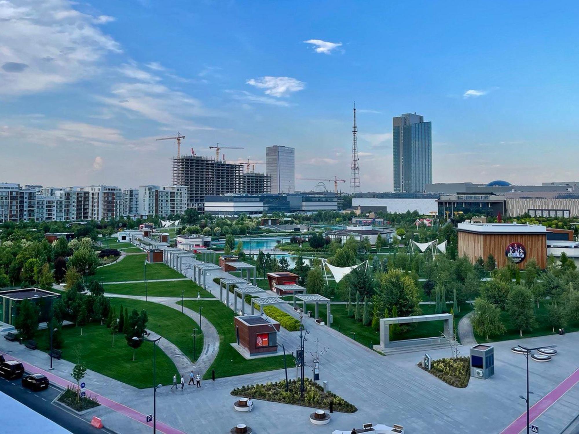 Holiday Inn Tashkent City By Ihg Exterior photo