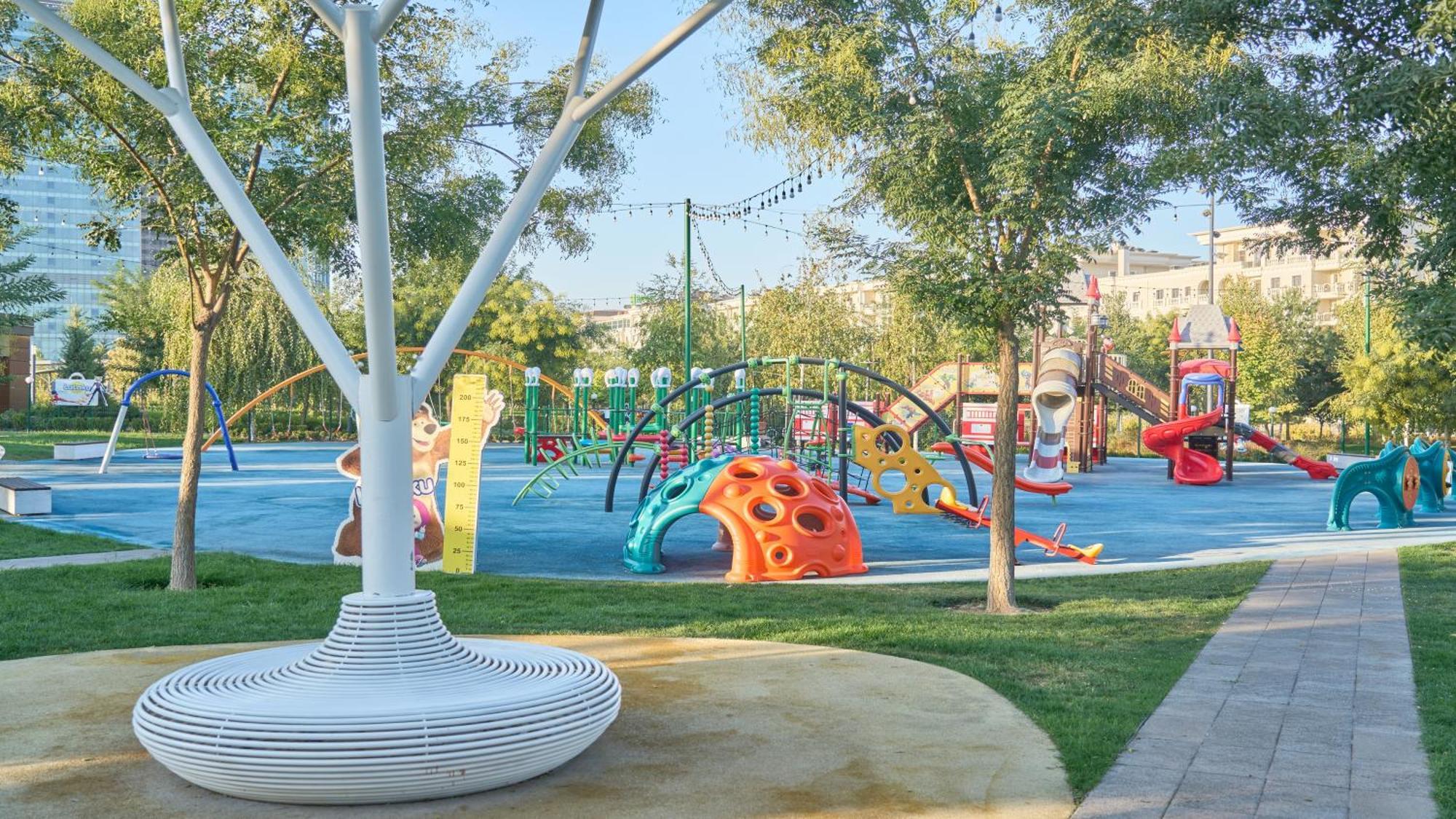 Holiday Inn Tashkent City By Ihg Exterior photo