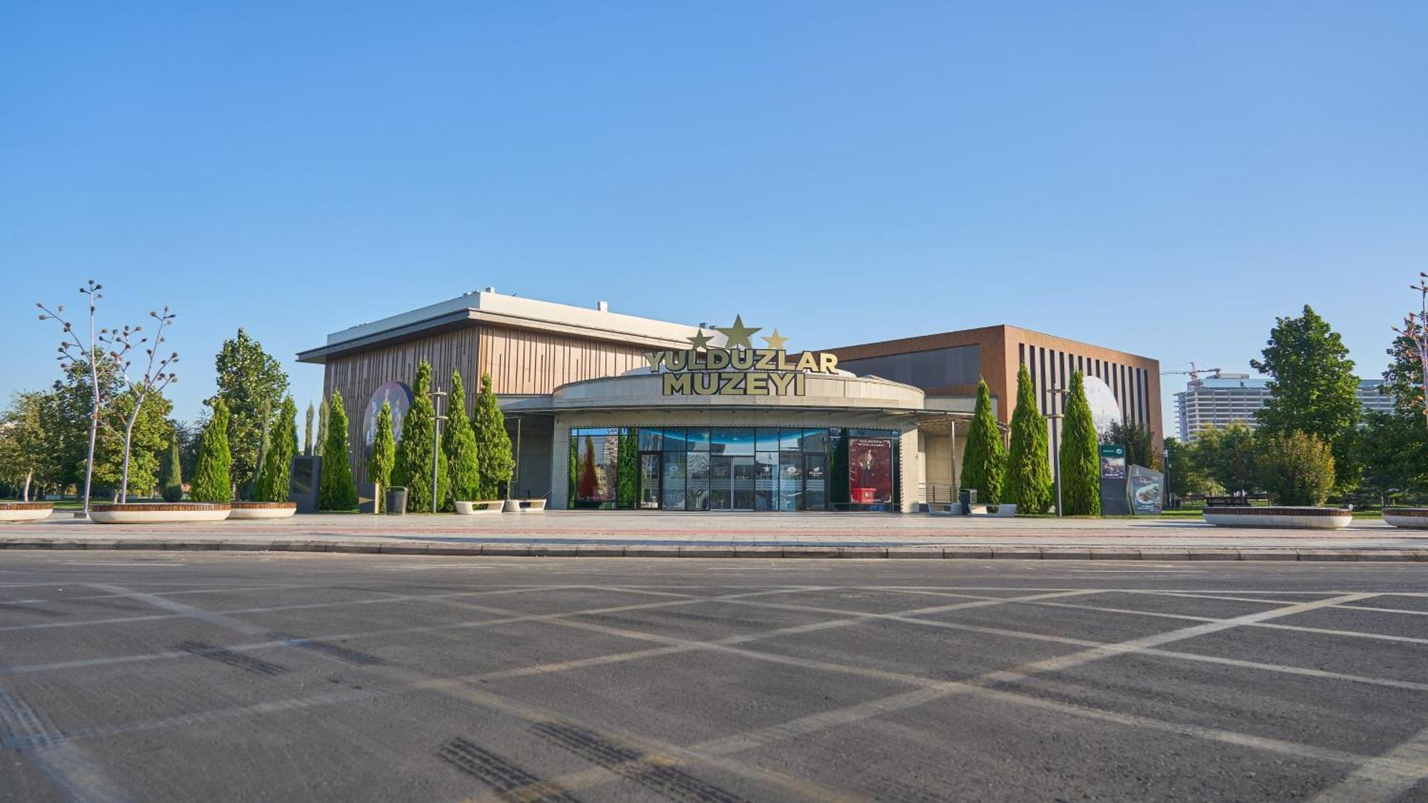 Holiday Inn Tashkent City By Ihg Exterior photo