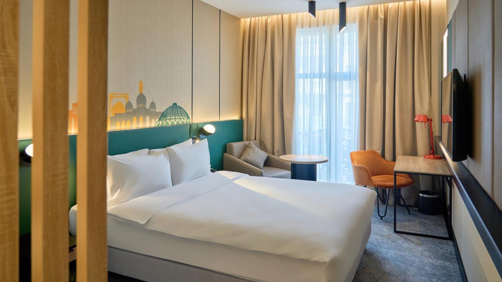 Holiday Inn Tashkent City By Ihg Exterior photo