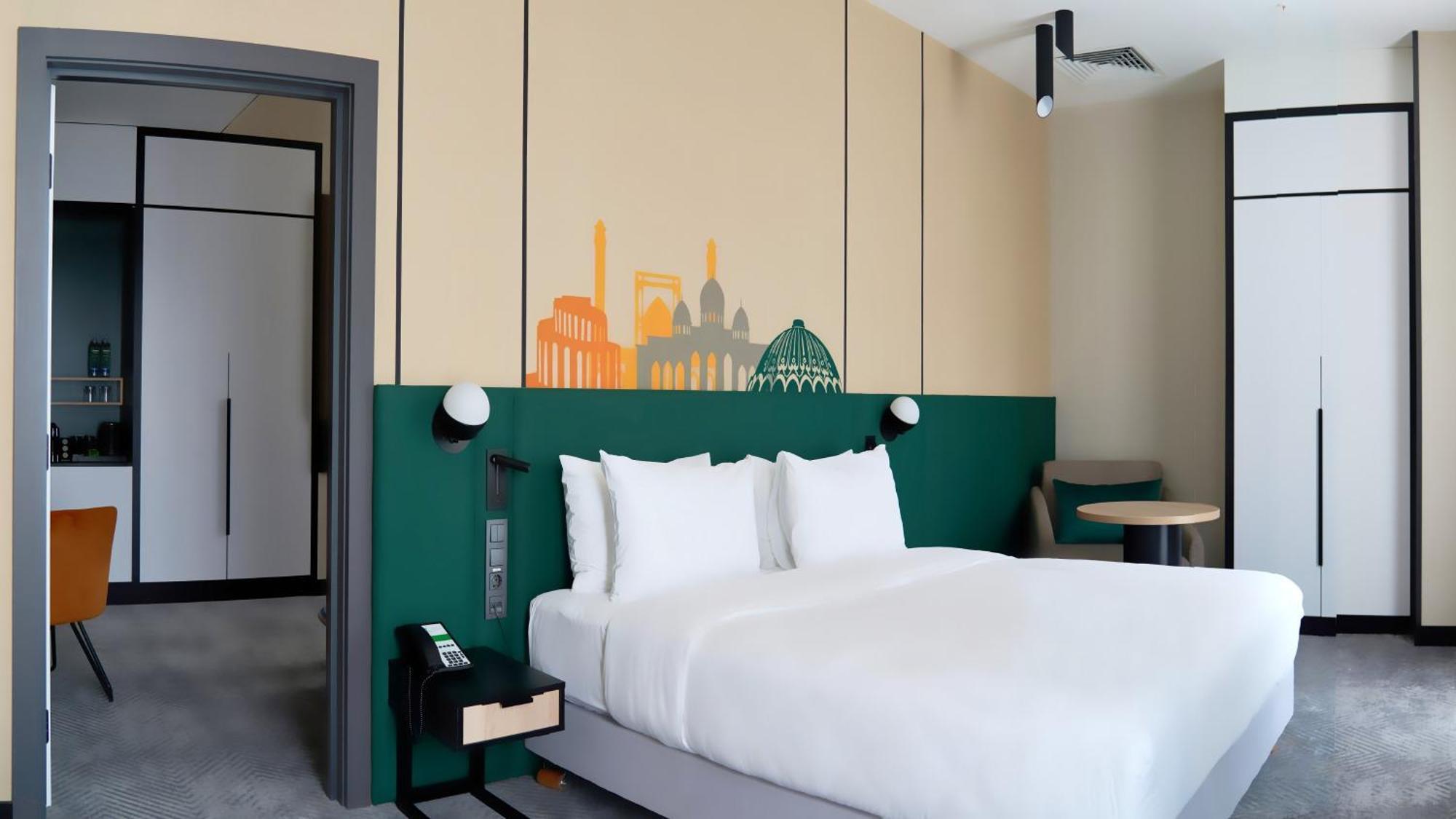 Holiday Inn Tashkent City By Ihg Exterior photo