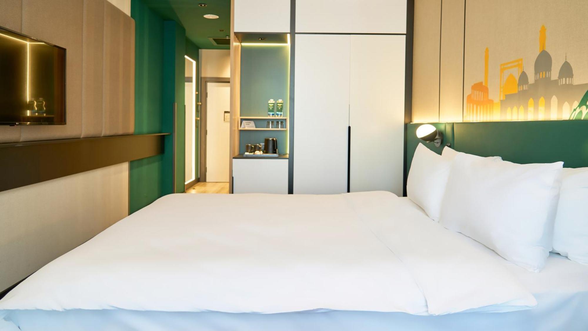 Holiday Inn Tashkent City By Ihg Exterior photo