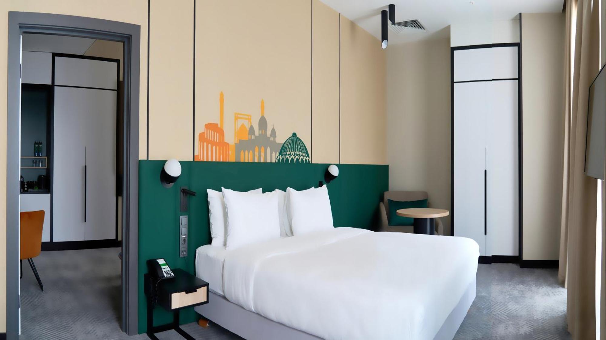 Holiday Inn Tashkent City By Ihg Exterior photo