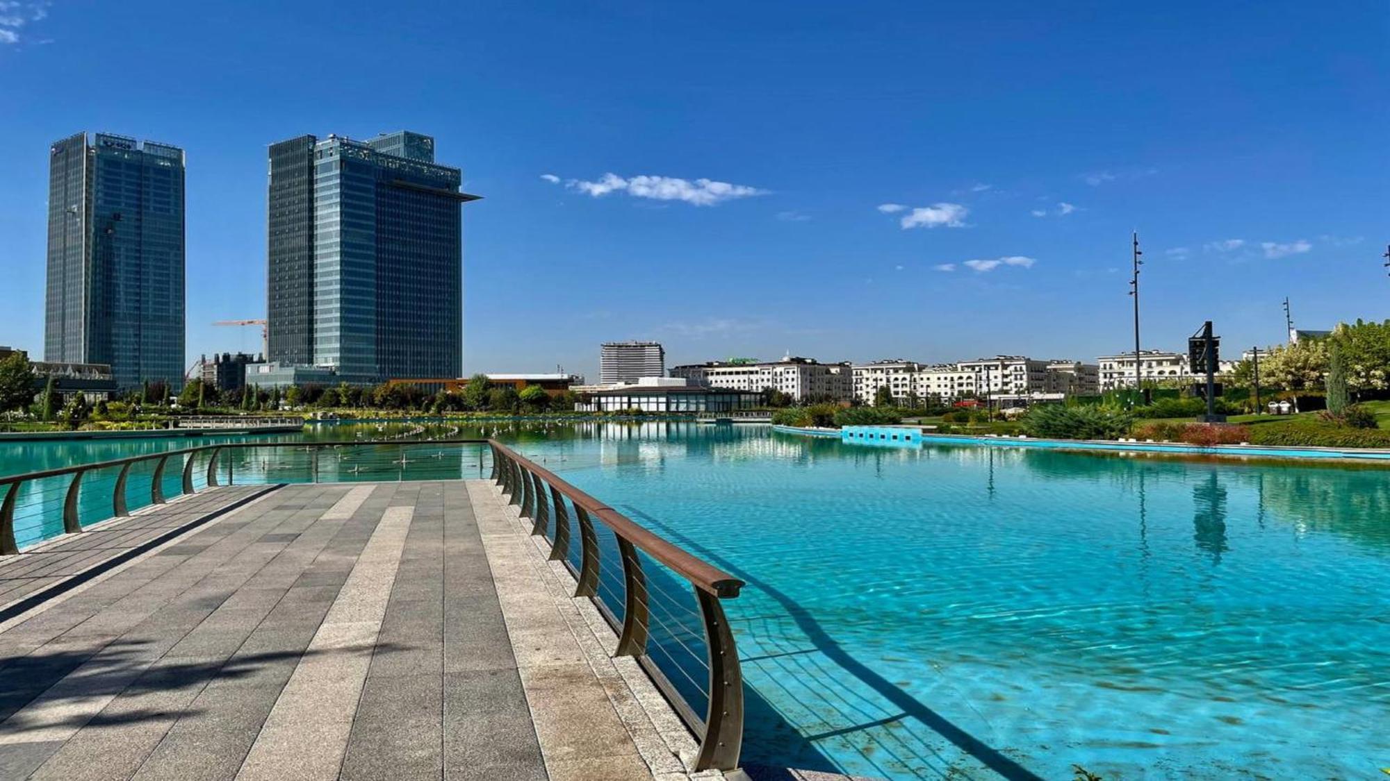 Holiday Inn Tashkent City By Ihg Exterior photo