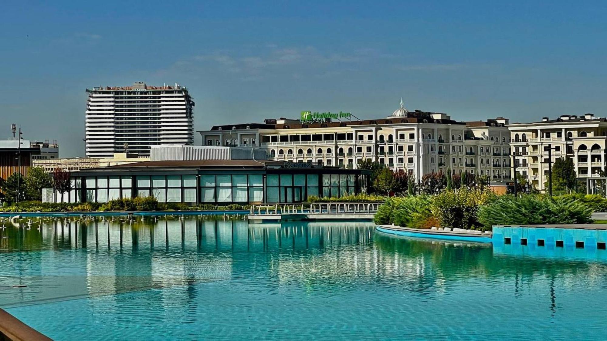 Holiday Inn Tashkent City By Ihg Exterior photo